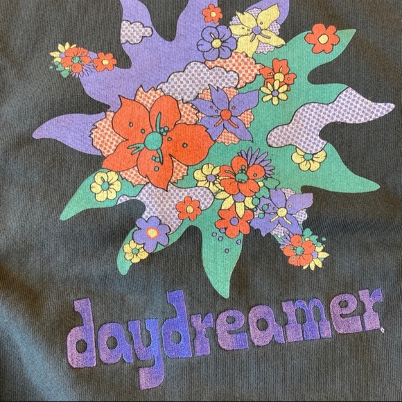 Daydreamer Flower Logo Boyfriend
Crew Neck Sweatshirt in Vintage Black - Picture 2 of 9